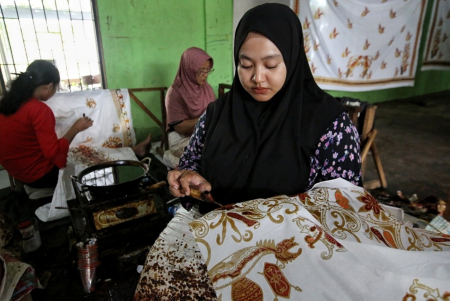 BATIK LUKIS KHAS KALTENG