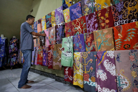 BATIK KHAS DAYAK KALTENG 
