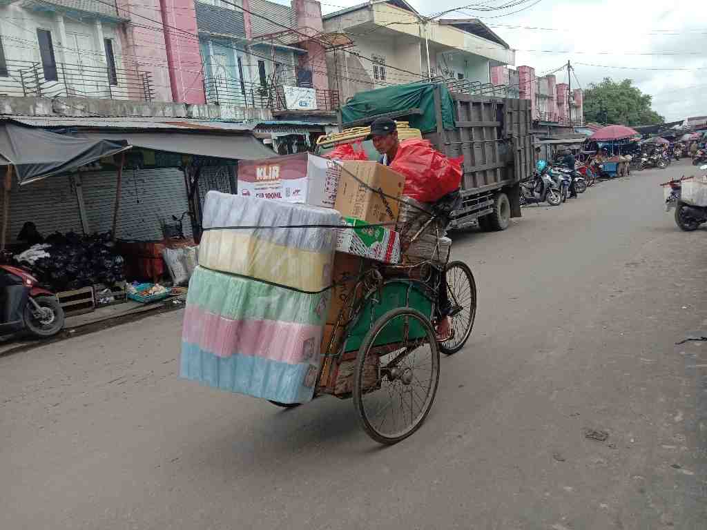 JASA ANGKUTAN BECAK