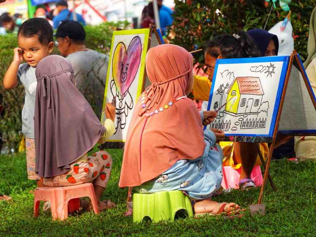 MEWARNAI GAMBAR