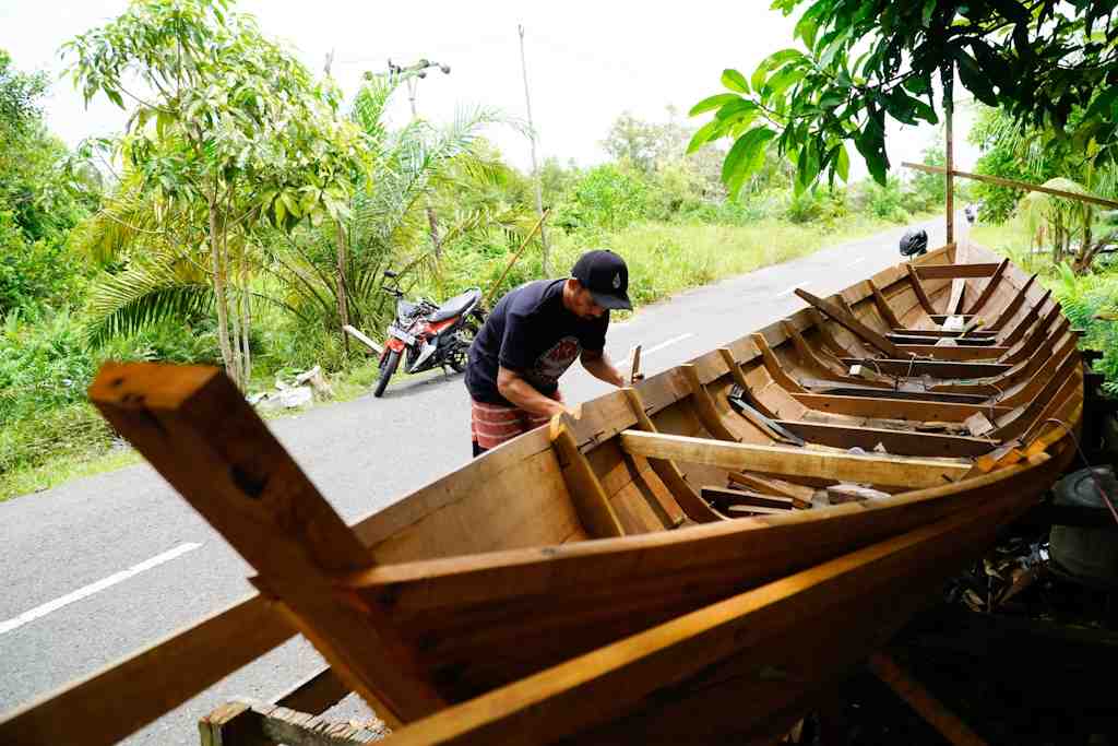 BUAT PERAHU