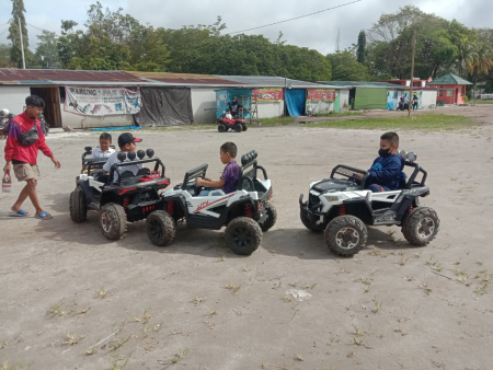 BERMAIN MOBIL-MOBILAN