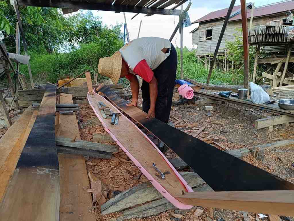 MEMBUAT BADAN PERAHU