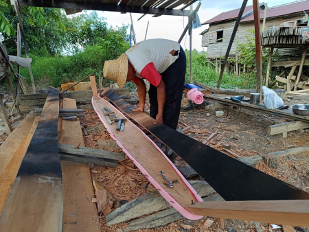 MEMBUAT BADAN PERAHU