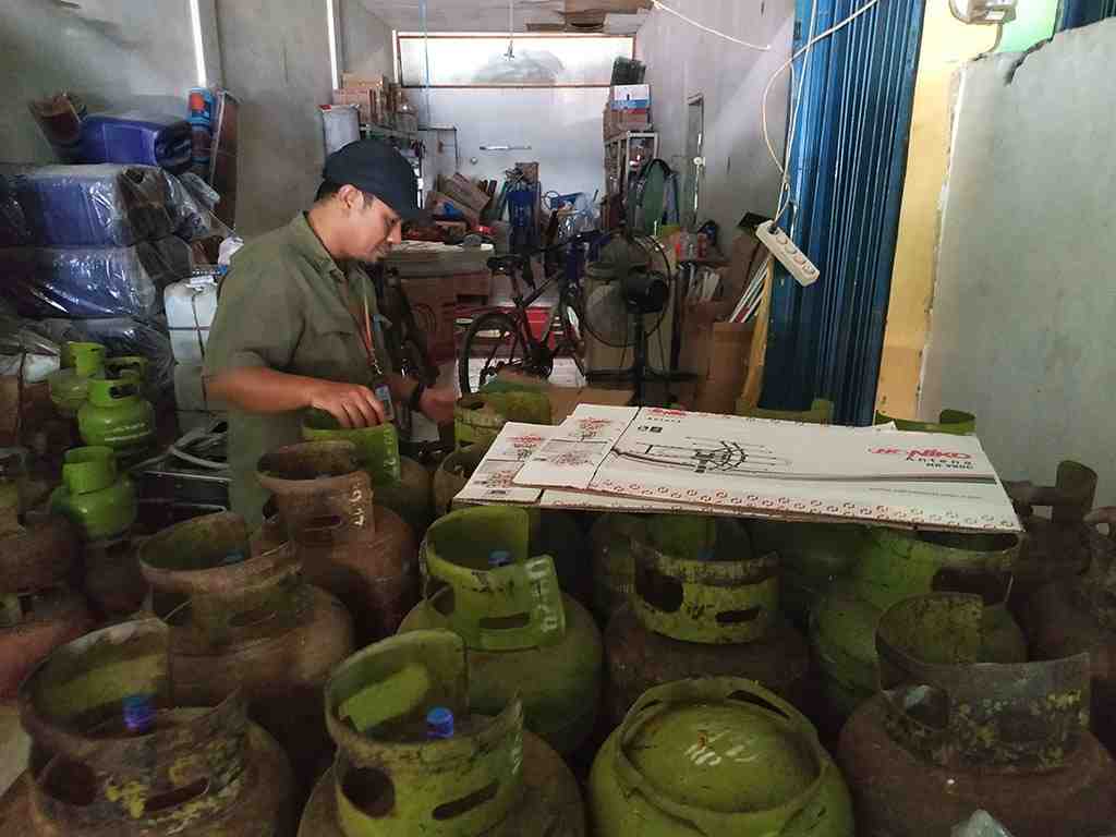 PERIKSA TABUNG GAS ELPIJI 