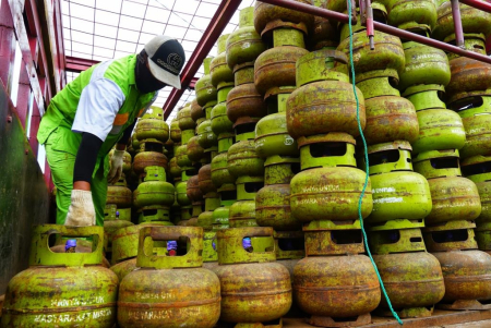 MENYUSUN TABUNG GAS LPG 3 Kg