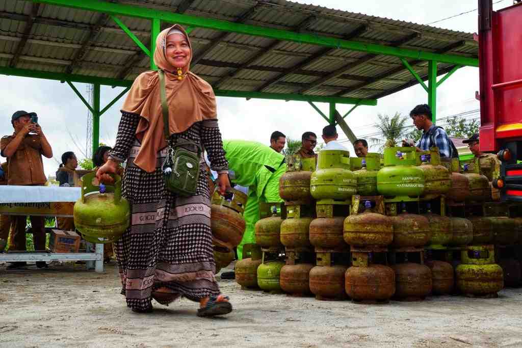 MEMBELI TABUNG GAS LPG 3 kg 