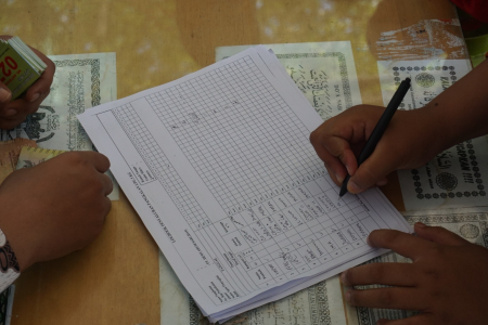 MENGISI LOGBOOK PEMBELIAN GAS LPG