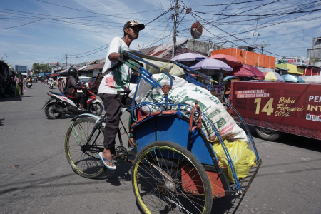 ANGKUTAN BECAK