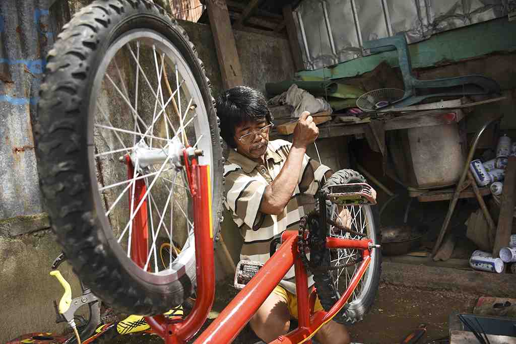 SEPEDA BEKAS JADI BARU