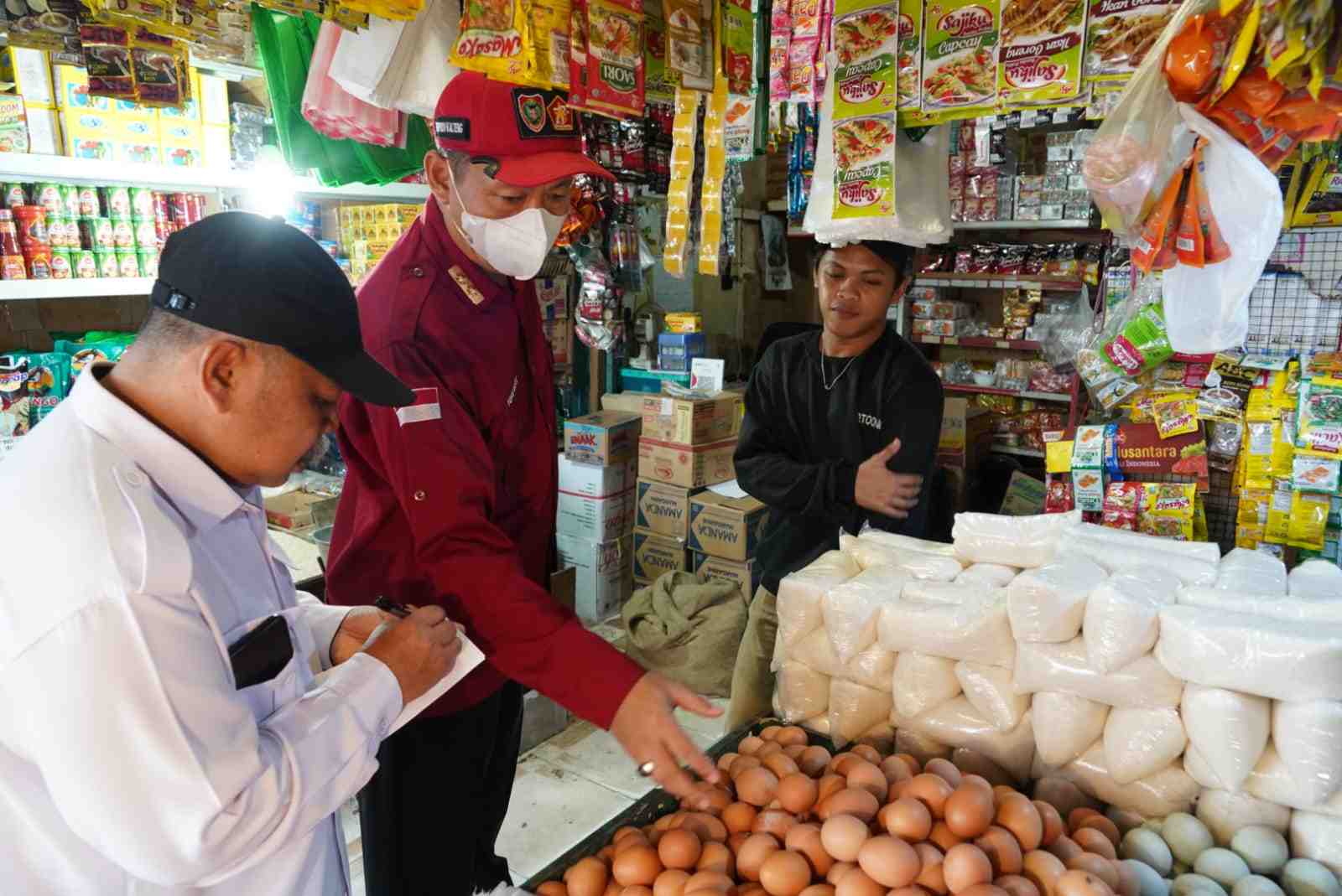 SIDAK HARGA BAHAN POKOK DI PASAR BESAR PALANGKA RAYA