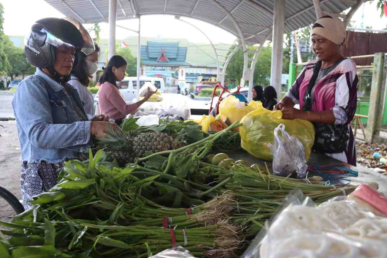 KIOS SAYUR DI PASAR PENYEIMBANG