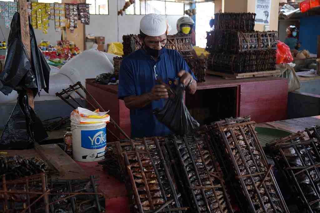 PENJUAL IKAN GALAFEA