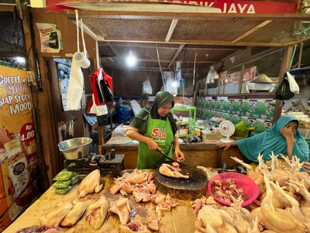 PENJUAL AYAM POTONG