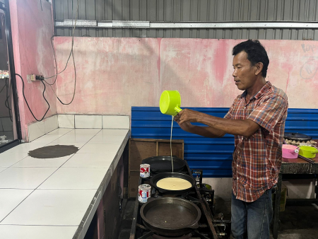 PENJUAL TERANG BULAN