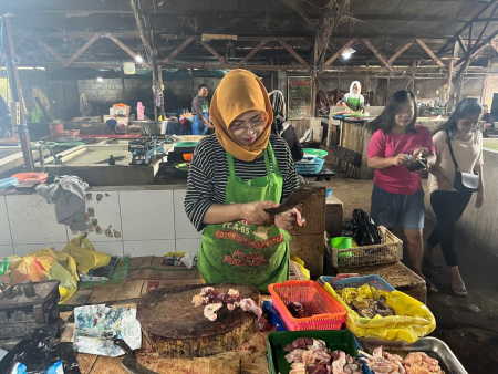 PEDAGANG AYAM