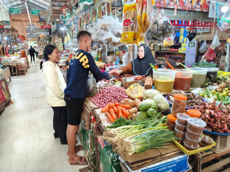 PEDAGANG SAYUR PASAR KAHAYAN