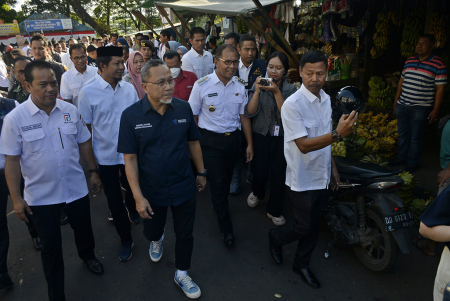 MENDAG SIDAK HARGA SEMBAKO DI PASAR TERONG MAKASSAR