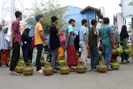 OPERASI PASAR GAS ELPIJI BERSUBSIDI PASCALEBARAN ACEH 