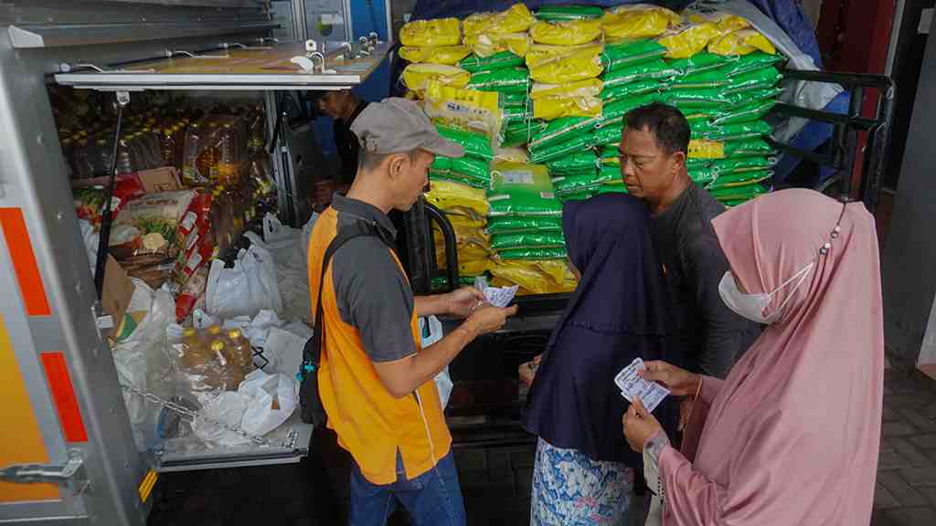 OPERASI PASAR MURAH JELANG NATAL TAHUN BARU
