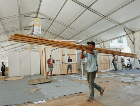 ANGKUT KAYU