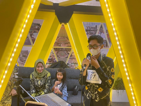 LOMBA MENYANYI