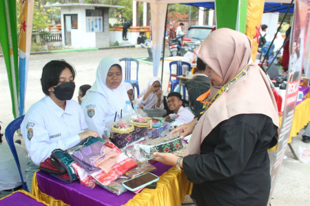 KERAJINAN TANGAN
