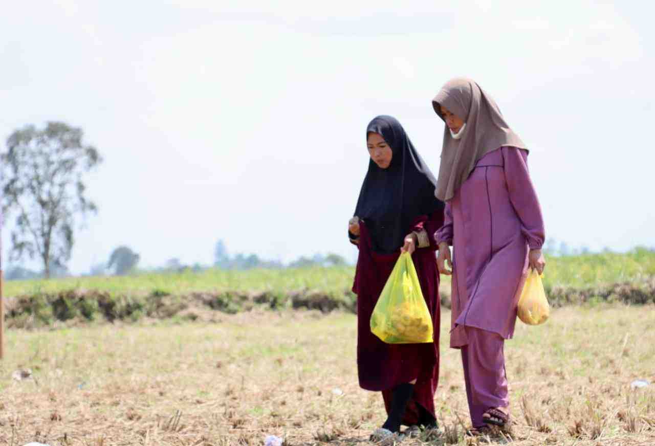 BAWA BELANJAAN KEBUTUHAN BAHAN POKOK