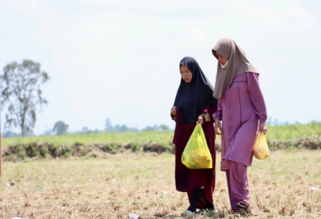 BAWA BELANJAAN KEBUTUHAN BAHAN POKOK