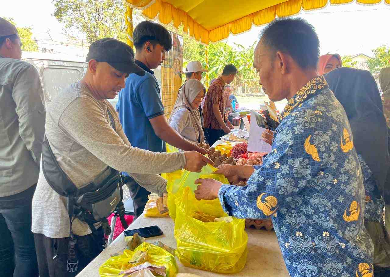 BELI MINYAK GORENG
