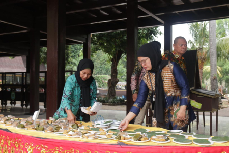 SIAPKAN MAKANAN RINGAN