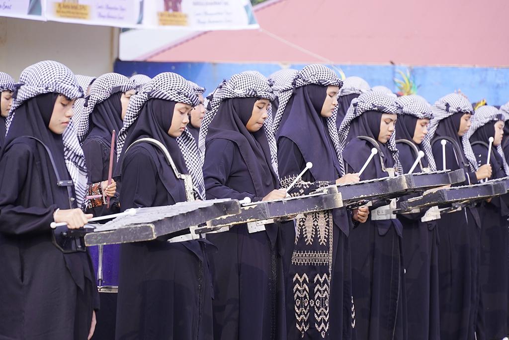 MAINKAN ALAT MUSIK BELLYRA