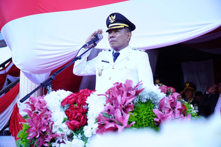 UPACARA PENURUNAN BENDERA MERAH PUTIH