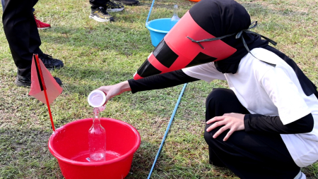 LOMBA MENGISI AIR