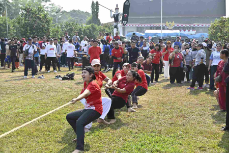 TARIK TAMBANG PUTRI