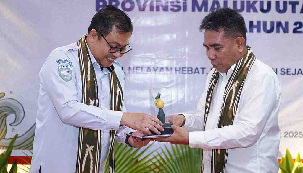 DUKUNG KESELAMATAN DAN PRODUKTIVITAS MELAUT