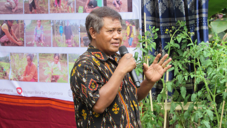 DORONG PETANI BETERNAK CACING TANAH