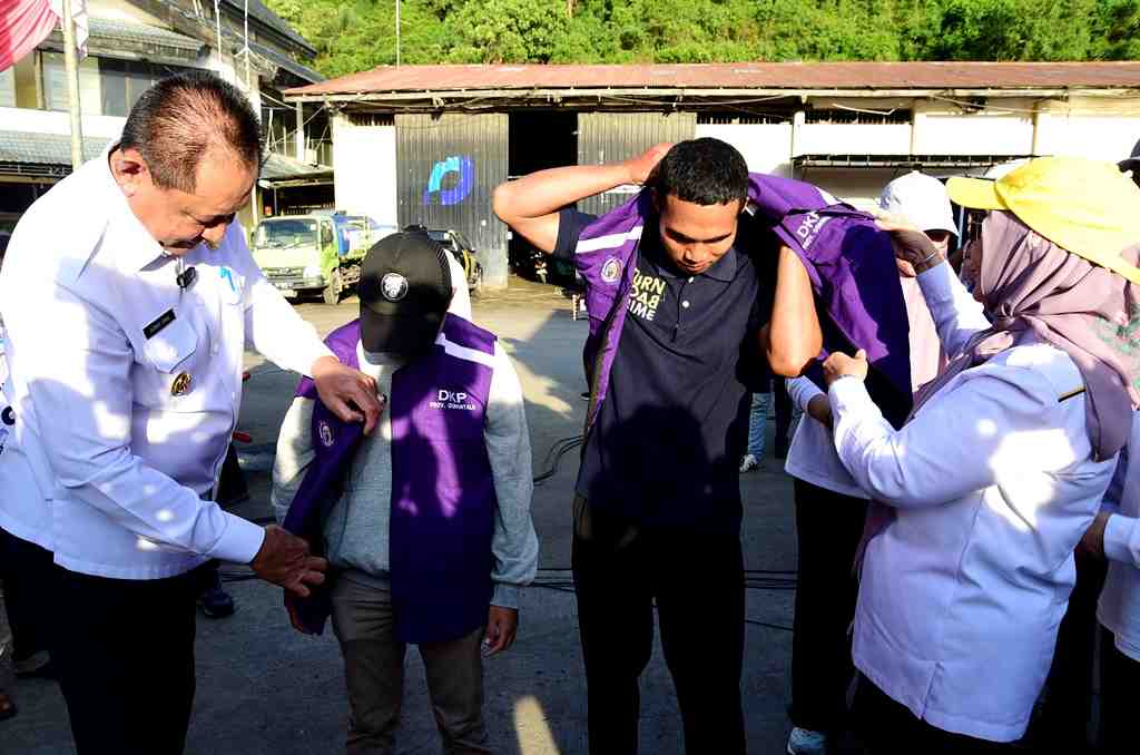 BANTUAN PENJUAL IKAN KELILING