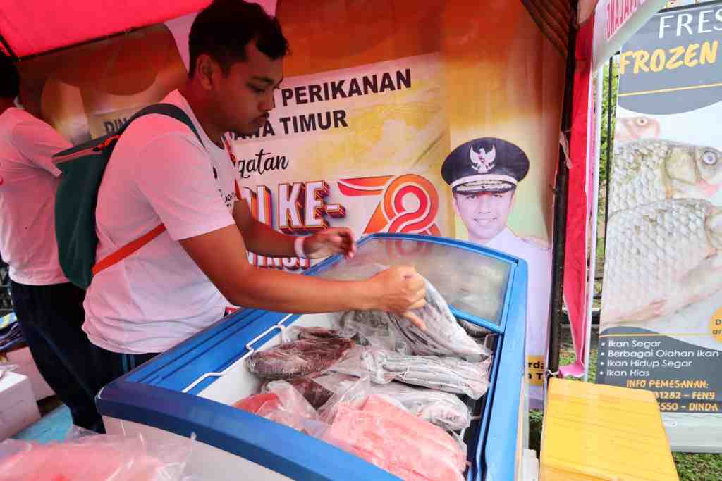 STAND PAMERAN IKAN SEGAR