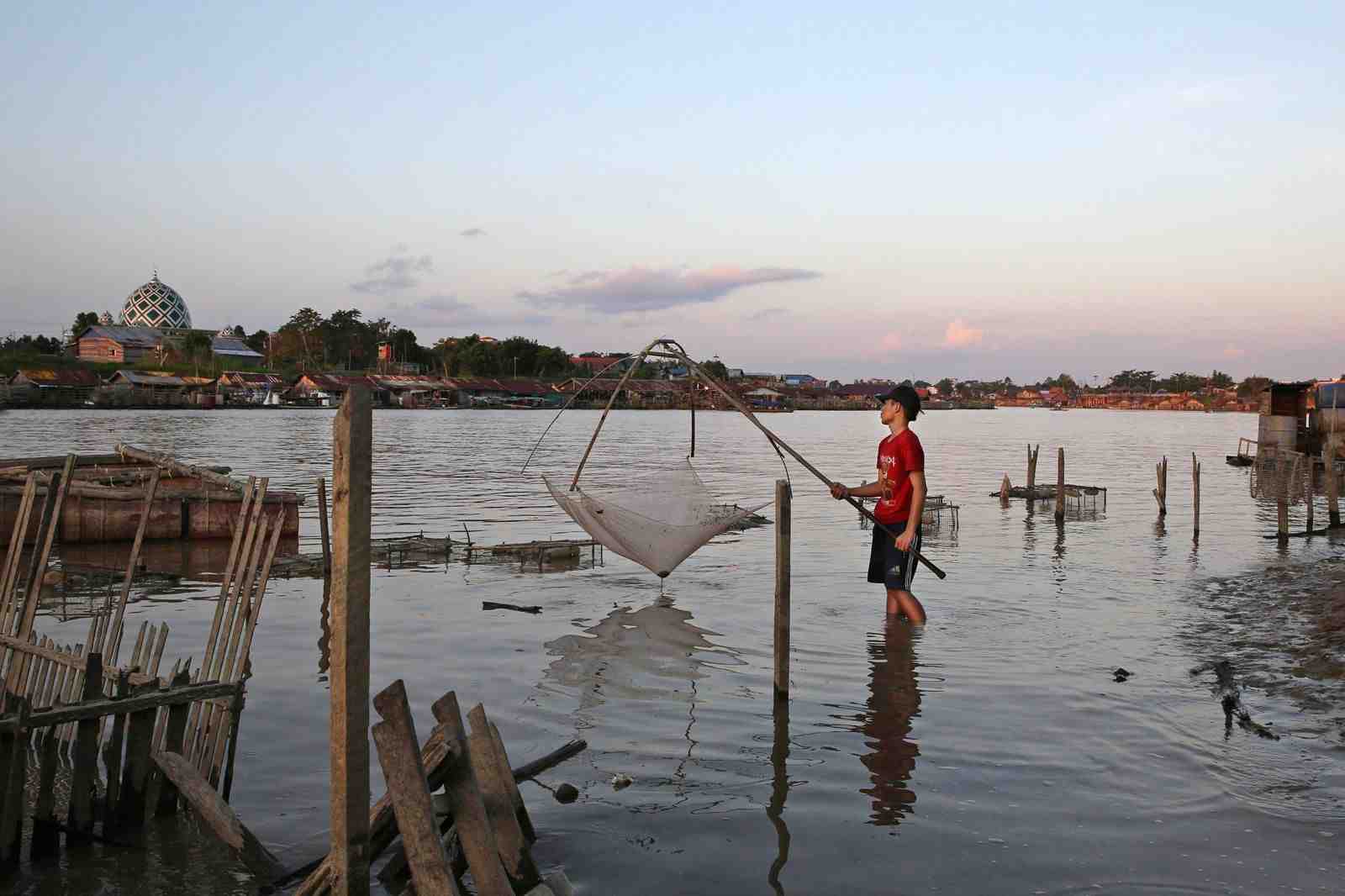 TANGKAP IKAN DENGAN ANCAU