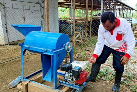 MESIN PENCACAH RUMPUT