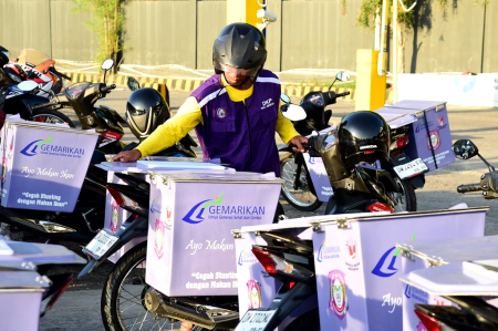 MOTOR BERKOTAK PENDINGIN