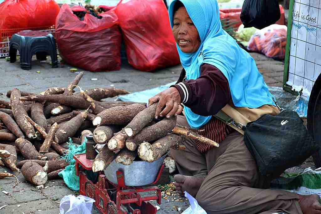 PEDAGANG UBI KAYU di PASAR TRADISIONAL BLORA