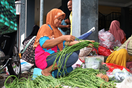 PENJUAL KACANG PANJANG
