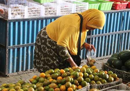 PILIH BUAH JERUK di PASAR TRADISONAL BLORA