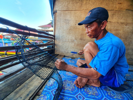 MEMBUAT JARING IKAN