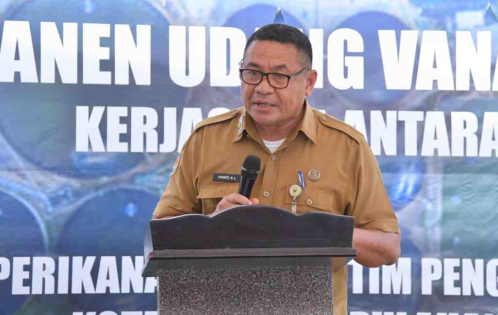 TINGKATKAN EKONOMI MASYARAKAT PESISIR