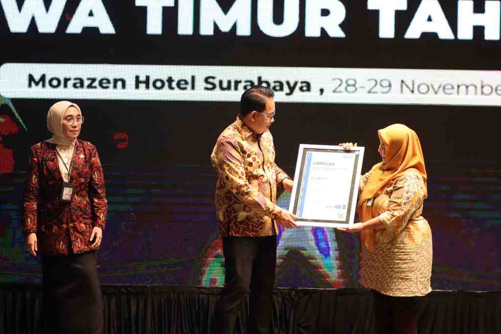 PENYERAHAN SERTIFIKAT ISO 37001:206