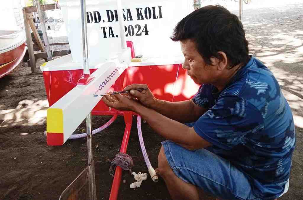CAT PERAHU FIBER