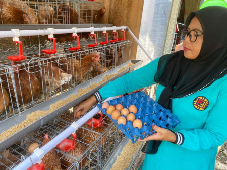 TELUR GAYATRI BOJONEGORO